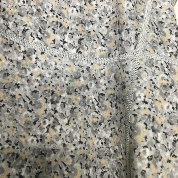 Lululemon Workout Tank Top - Picture 3 of 6